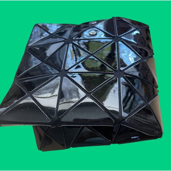 Issey Miyake Style Black Geometric Tote Bag With Glossy Finish & Adjustable Hand - Picture 5 of 5